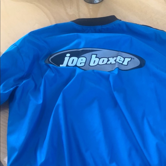 Men’s pull over running/windbreaker; clean; large - Picture 7 of 8